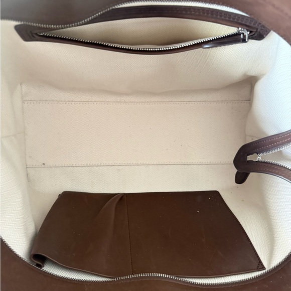 The Row Marlo 14 in Saddle Leather Brown Tote - Picture 3 of 9